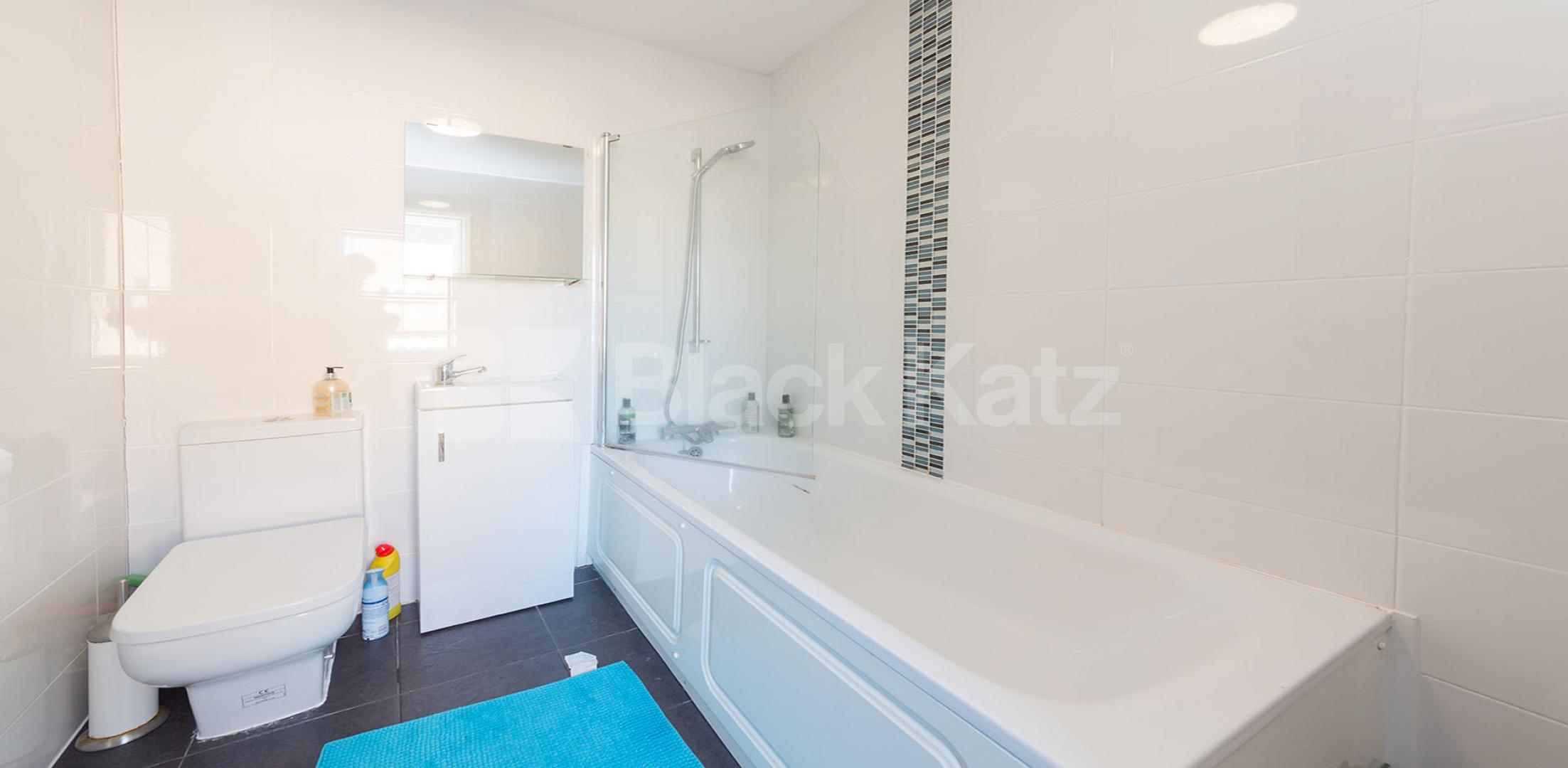 			1 Bedroom, 1 bath, 1 reception Apartment			 Springdale Road, NEWINGTON GREEN-STOKE NEWINGTON